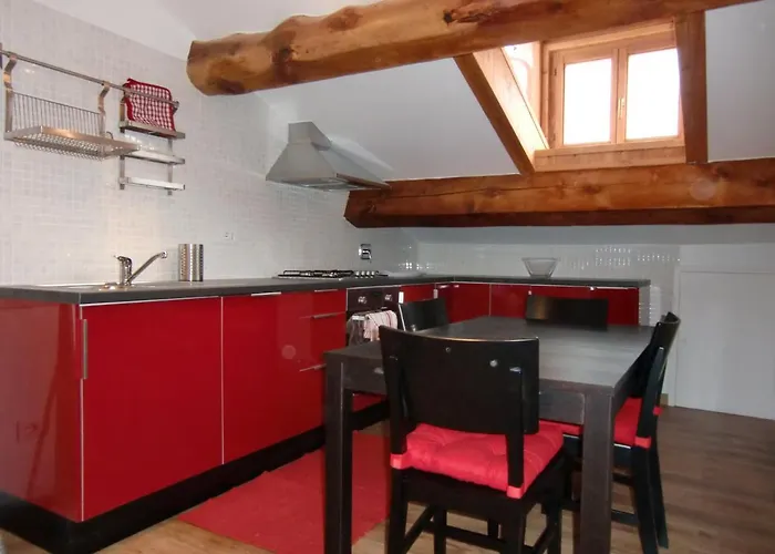 Lejlighed Gaby: Gressoney Valley - Attic In A House With A Garden